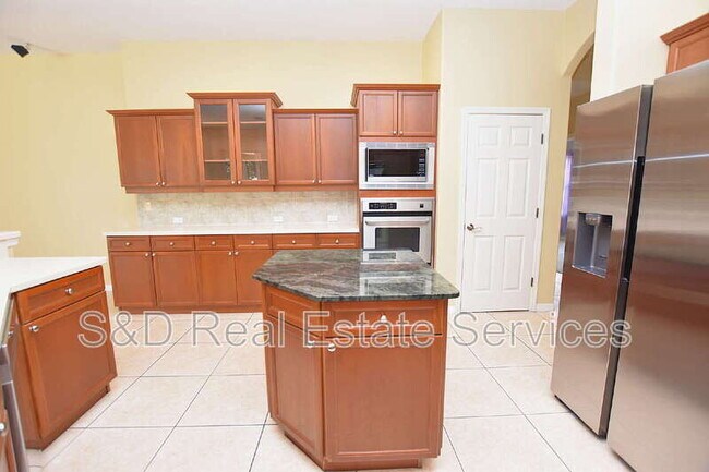 Building Photo - 3203 Highlands Lakeview Cir