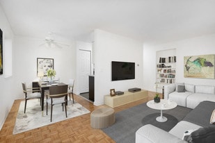 1-BR/1BA Living and Dining - 441 W. Barry