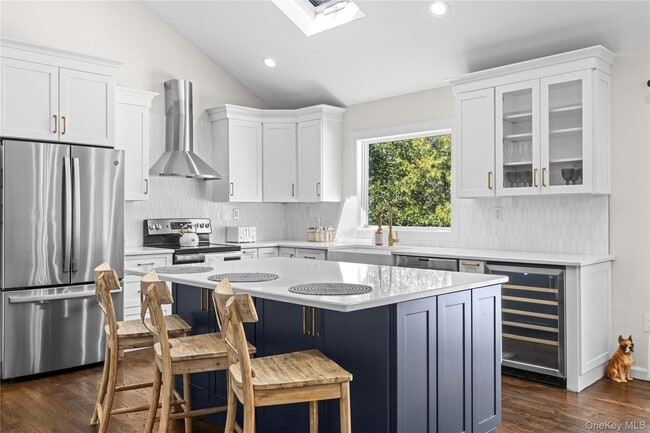 Building Photo - 52 Summit Dr