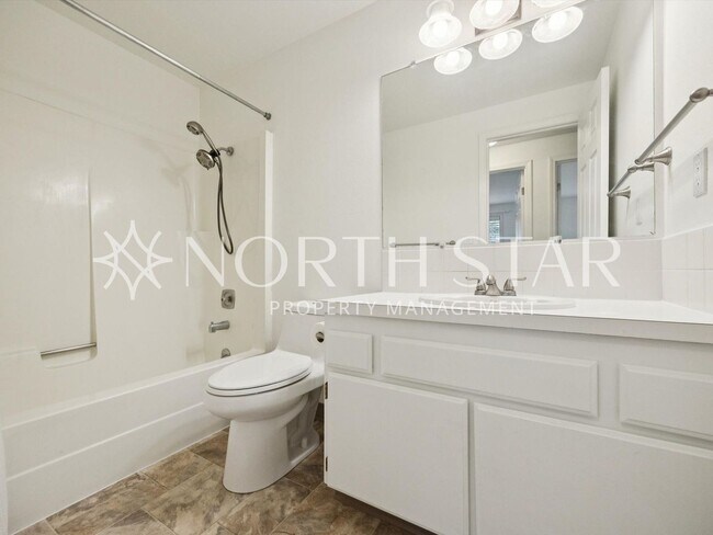 Building Photo - Beautifully Maintained Single-Level Home with Modern Touches