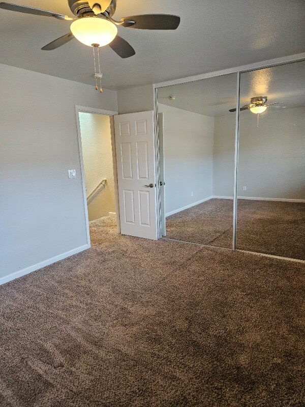 Building Photo - 1022 E 5th St