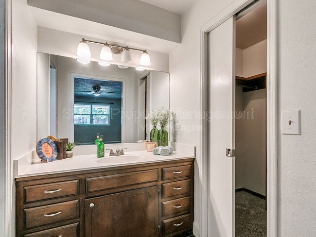 Building Photo - 1625 Homeland Ave