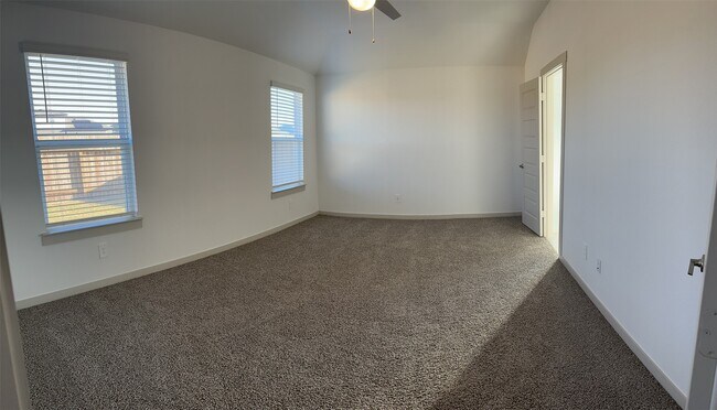 Building Photo - 7315 Lakeway Blf Ln
