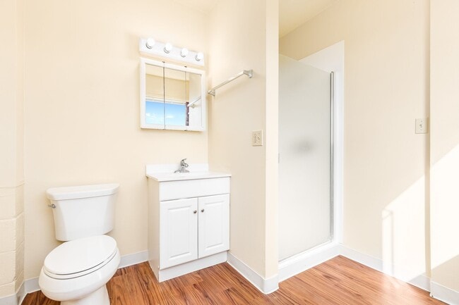 Building Photo - Mariner's Ridge SPACIOUS 4 bedroom, 3.5 ba...