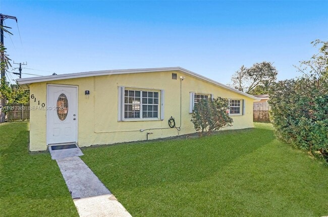 Building Photo - 6110 SW 38th St