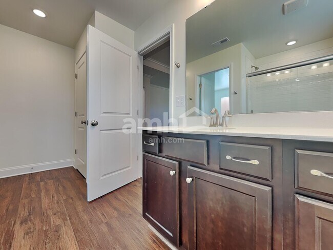 Building Photo - 164 Hazel Pk Dr