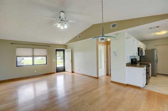 Building Photo - 1690 Seahouse St