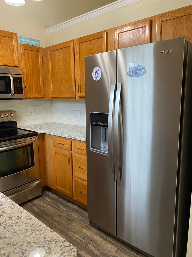 Building Photo - 2410 Bradford St