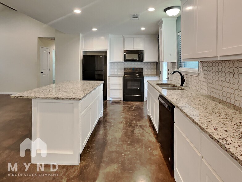 Building Photo - 2715 San Gabriel Dr