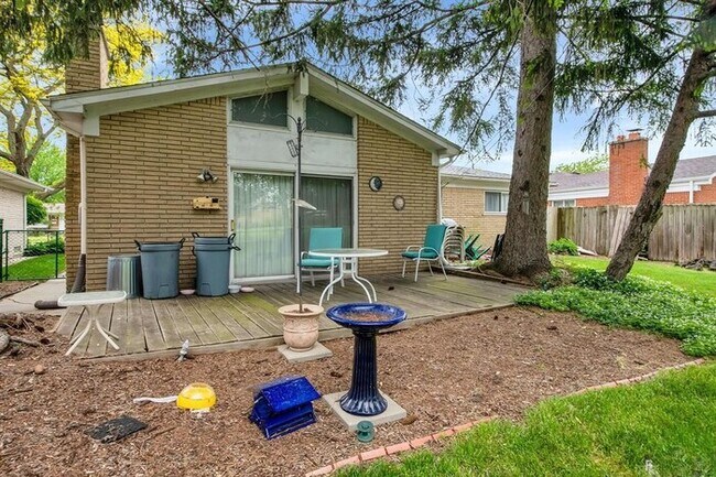 Building Photo - 28314 James Dr