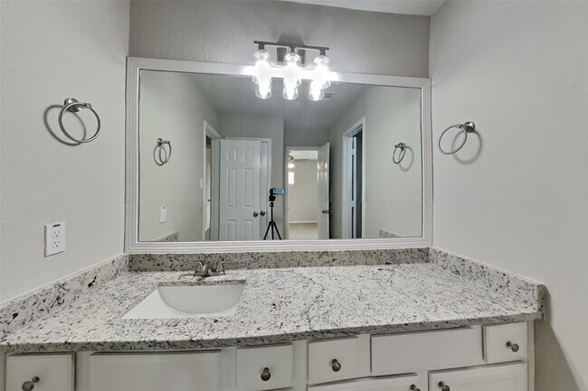 Building Photo - 15214 Taos Creek Ct