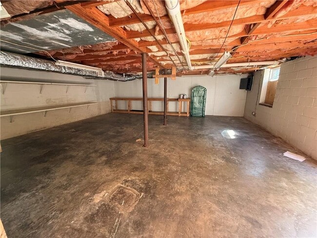 Building Photo - 1395 Siesta Ln