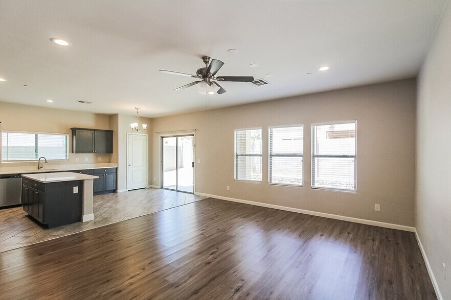 Building Photo - 17110 N 184th Dr
