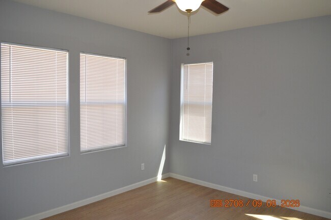 Building Photo - 5305 Cottage Cove Dr