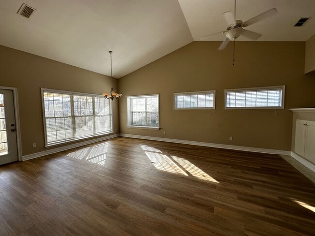 Building Photo - 4895 Heritage Park Blvd