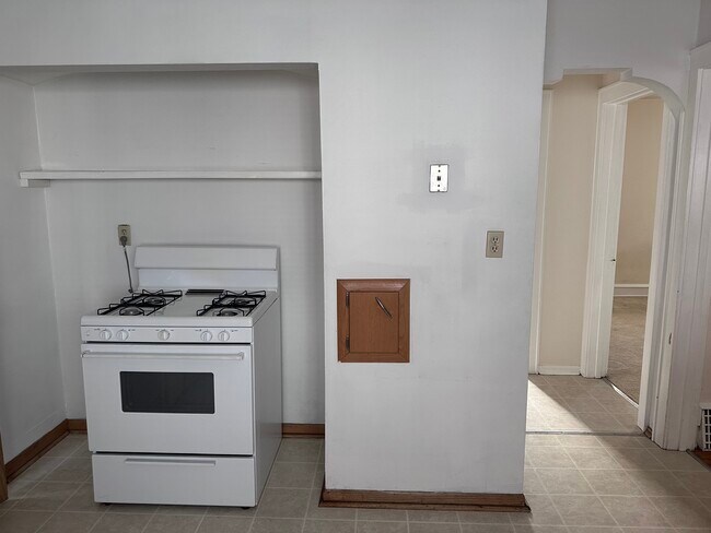 Building Photo - 3251 S Springfield Ave