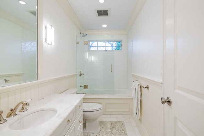 Building Photo - 232 Millstone Rd