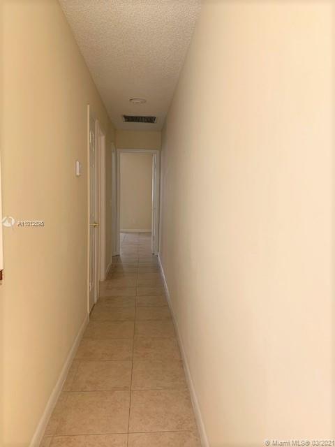 Building Photo - 5130 Elmhurst Rd