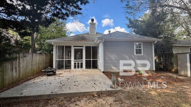 Building Photo - 508 Westchase Ct N