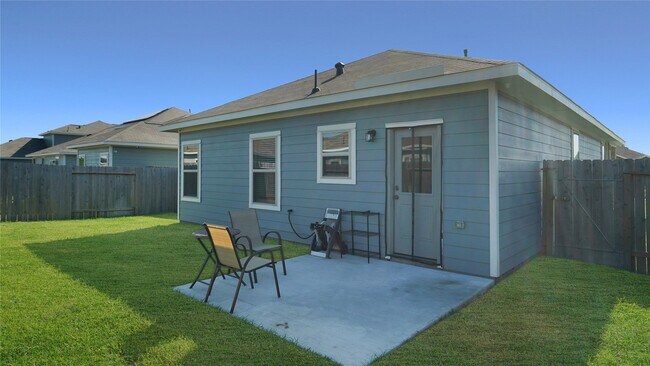 Building Photo - 25463 Northpark Lake Dr