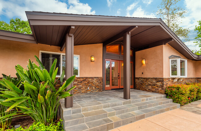 Building Photo - 28051 Balkins Dr
