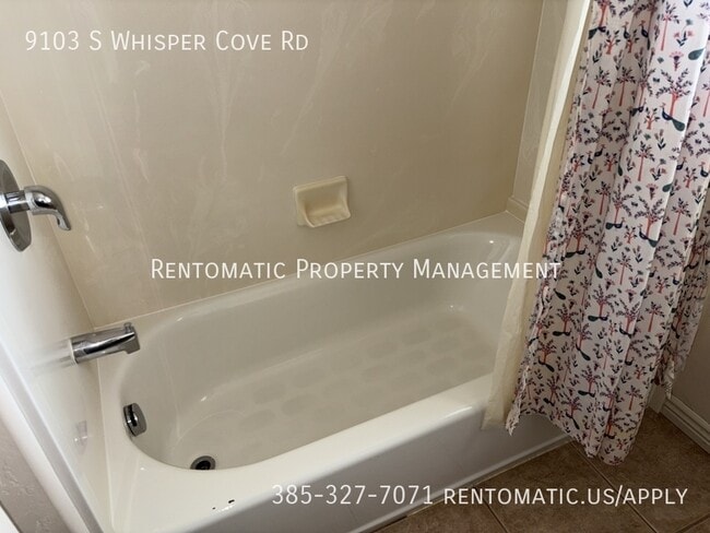 Building Photo - 9103 Whisper Cove Rd