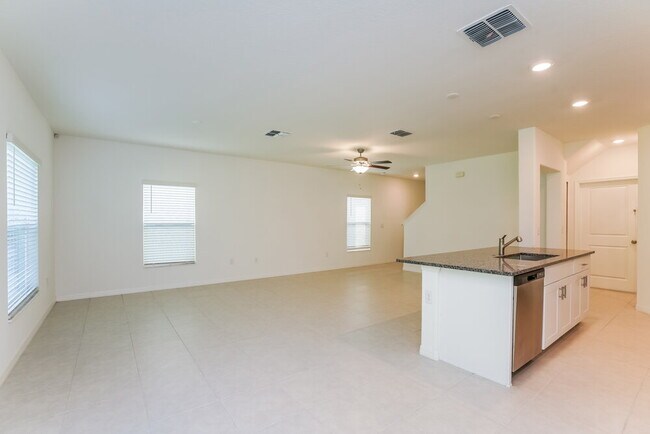 Building Photo - 7308 Spring Snowflake Ave