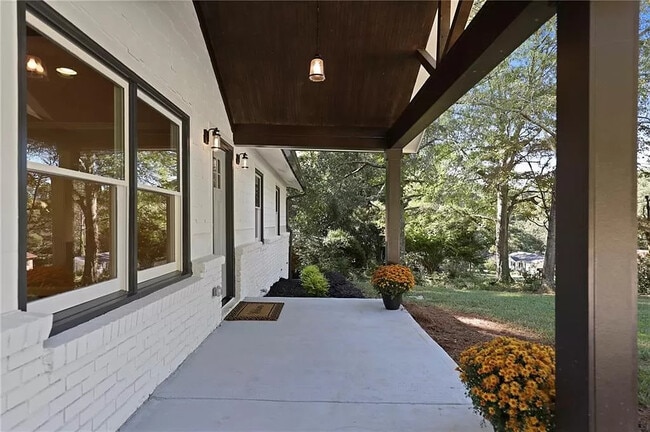 Building Photo - 334 Michael Dr