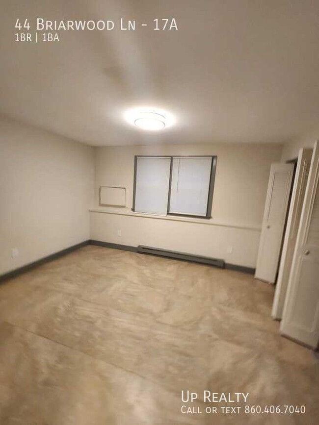 Building Photo - 40-44 Briarwood Ln