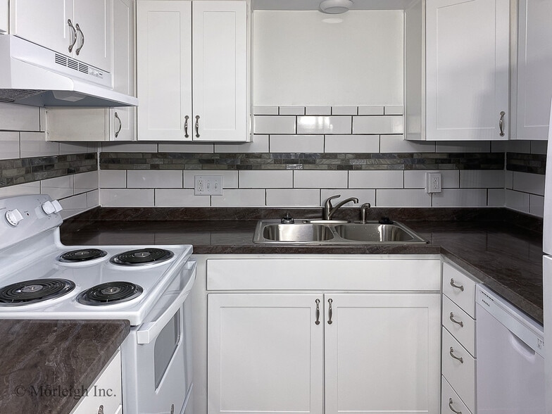 Building Photo - Reside 3031