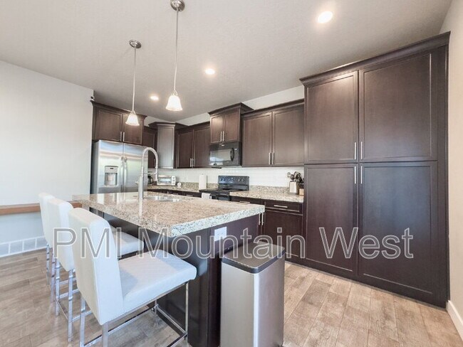 Building Photo - 12702 Stone Heights Dr
