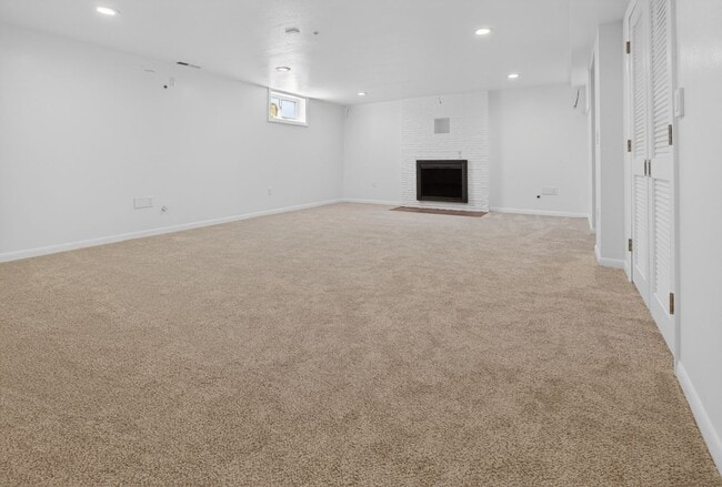 Building Photo - Stunning 4 bed + office, 4 bath rental home in Damascus!