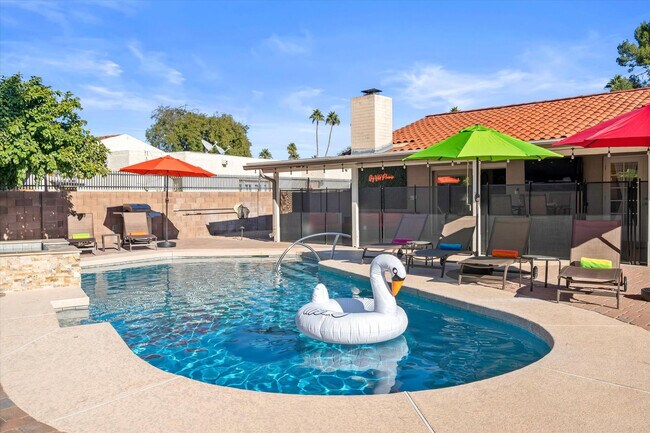 Building Photo - 14836 N Moon Valley Dr