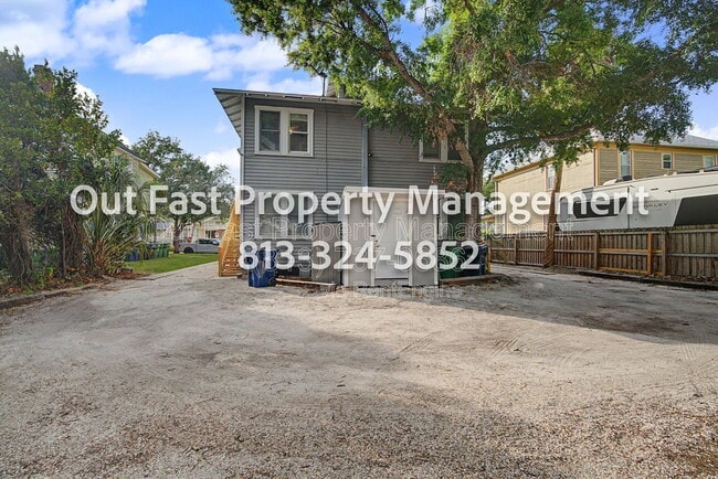 Building Photo - 1718 W Hills Ave