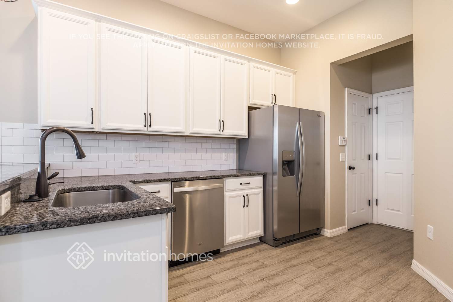 Building Photo - 9311 Meadow Hunt Way