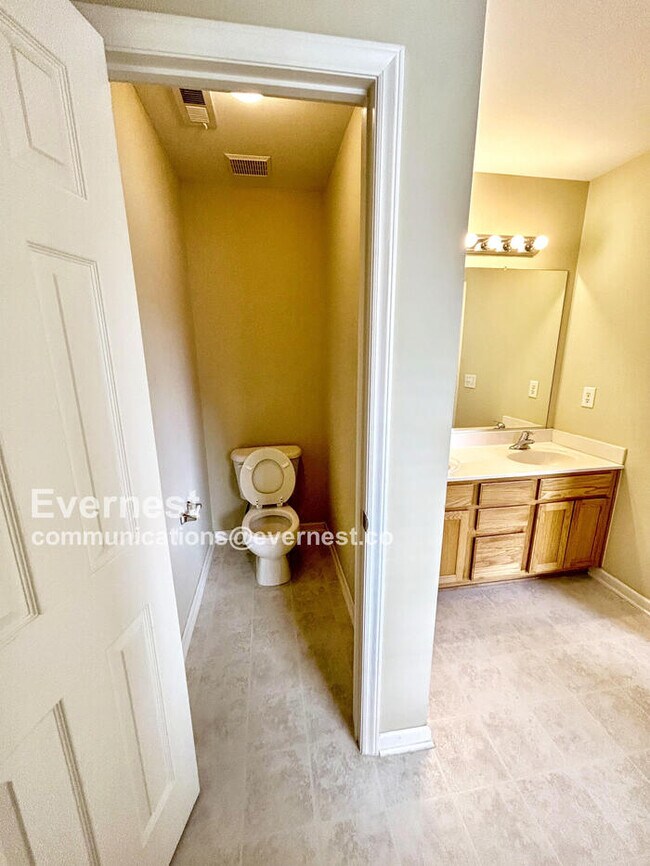 Building Photo - 208 Trevor Ridge Dr