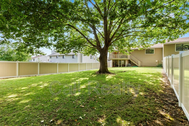 Building Photo - 1306 N Van Marter Rd