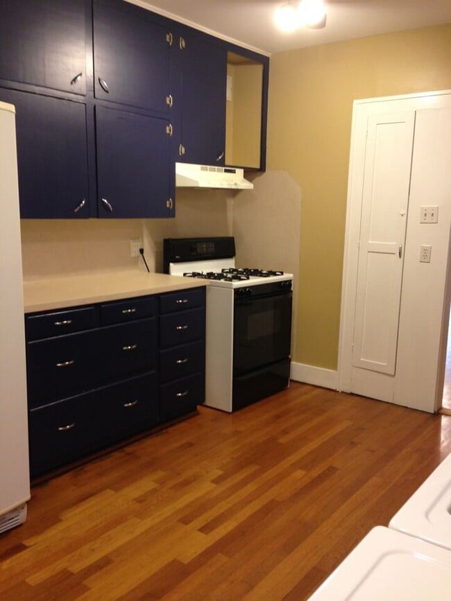 Building Photo - 1719 Dunlavy St