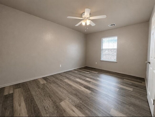 Building Photo - 4813 SE 87th Terrace