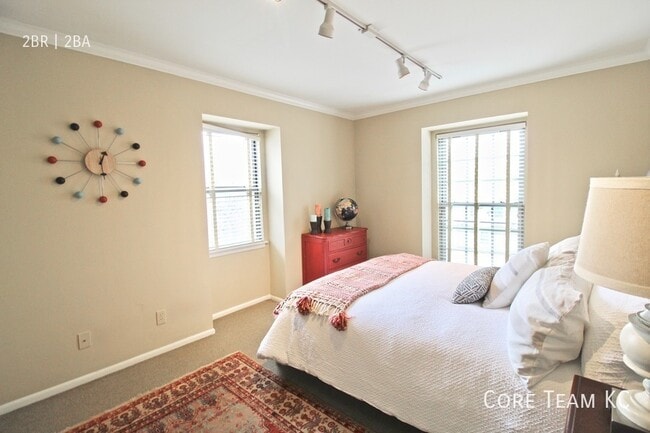 Building Photo - Dolores Lanelle 2 Bed 2 Bath