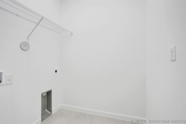Building Photo - 4676 Longwood Lake Sq