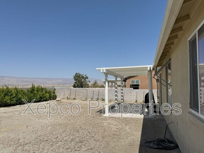 Building Photo - 1290 Esperanza Trail