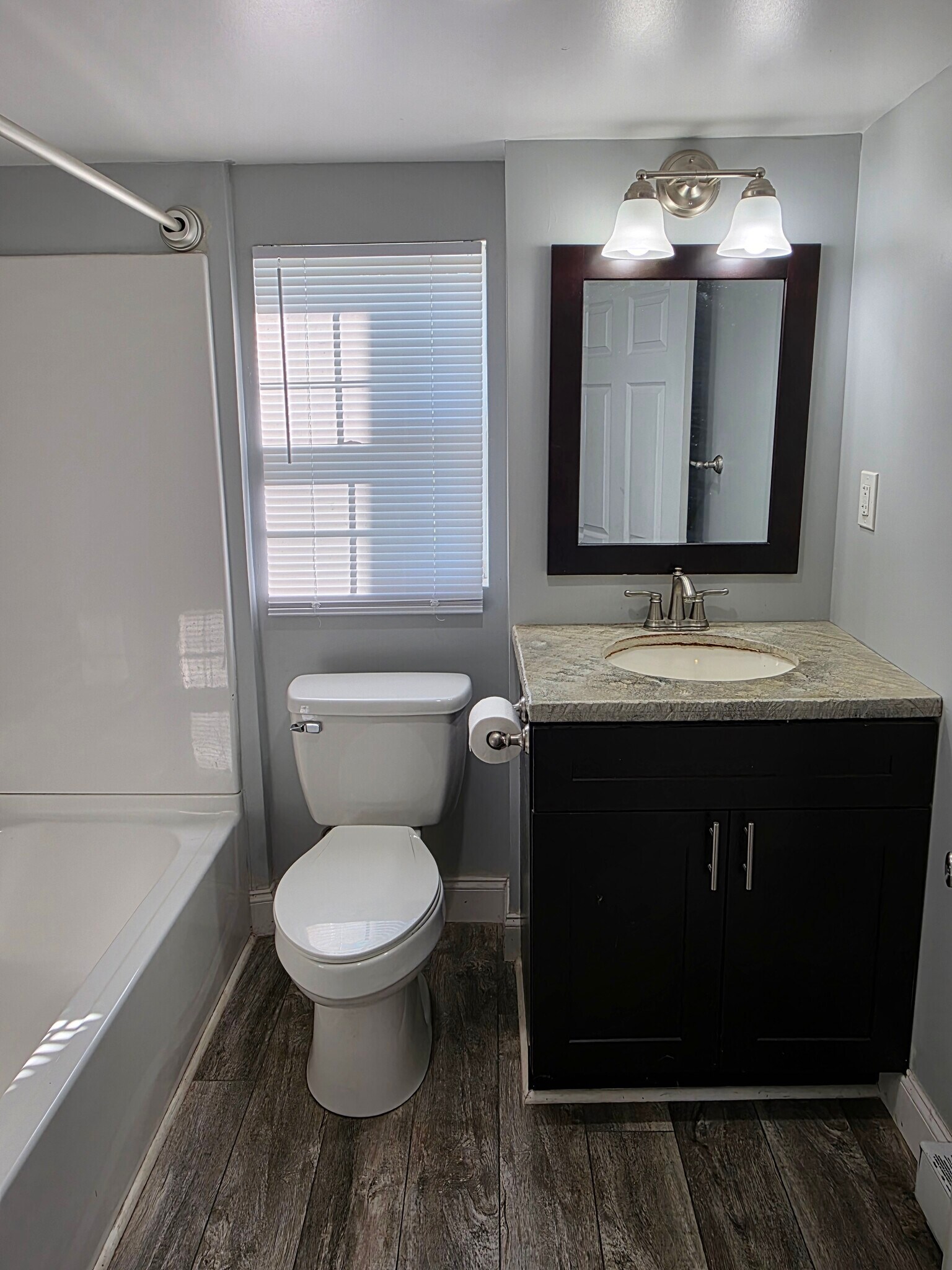 Building Photo - 2215 N Main St