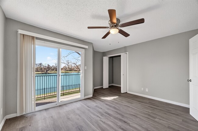 Building Photo - 1710 Good Day Dr