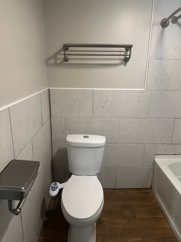 Building Photo - 225 Main St