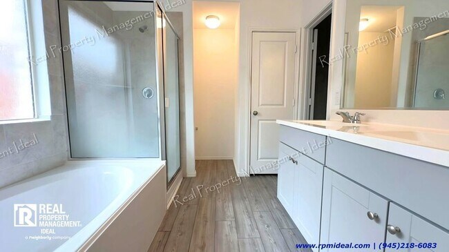 Building Photo - $2,300 - 4bed/ 2Bath - Stunning house in F...