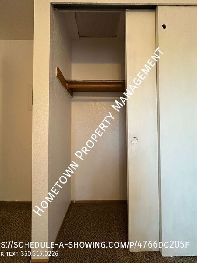 Building Photo - Convenient Location! 2 Bedroom Apartment A...