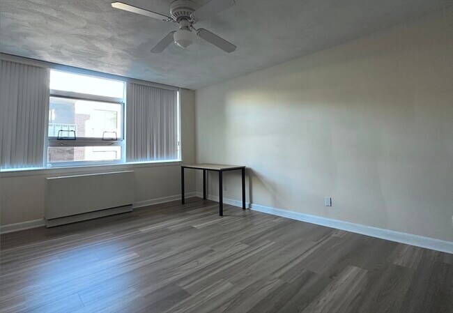 Building Photo - 2 Hammond Pond Pkwy