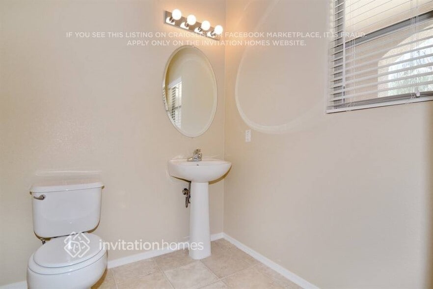 Building Photo - 17325 N 185th Dr