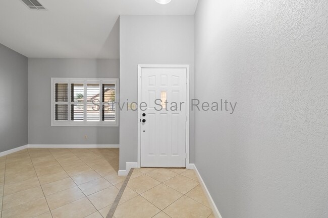 Building Photo - 713 W Alamo Dr